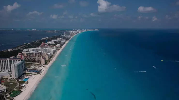 Quintana Roo recibe a visitantes con playas certificadas, limpias y servicios de calidad