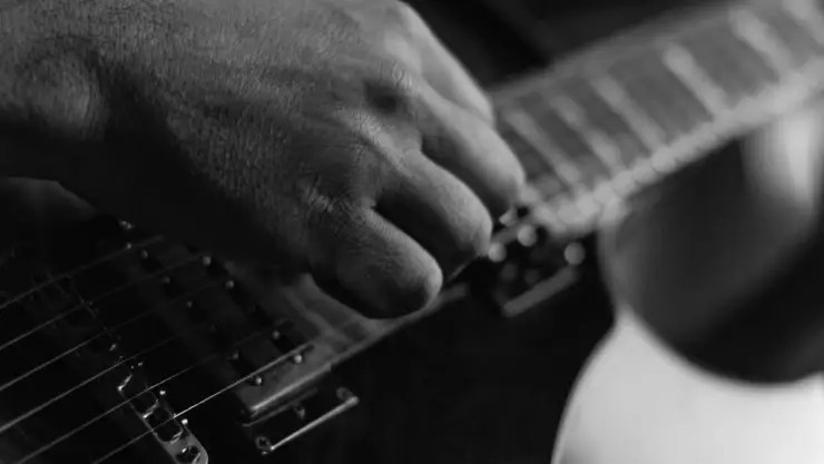 Muere cantante Checo Padilla en asalto.