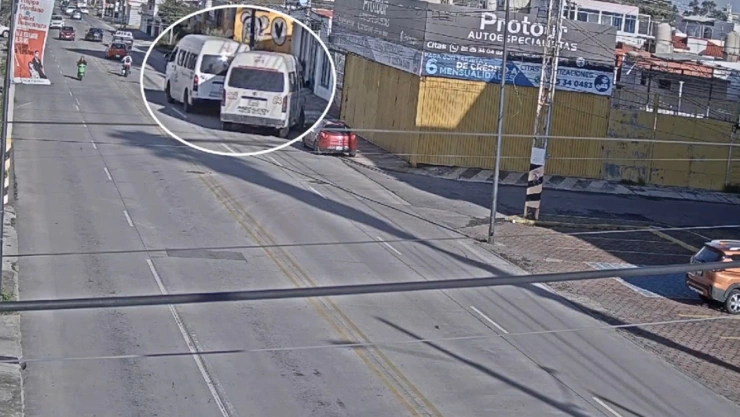 choque combis cicuito juan pablo II puebla