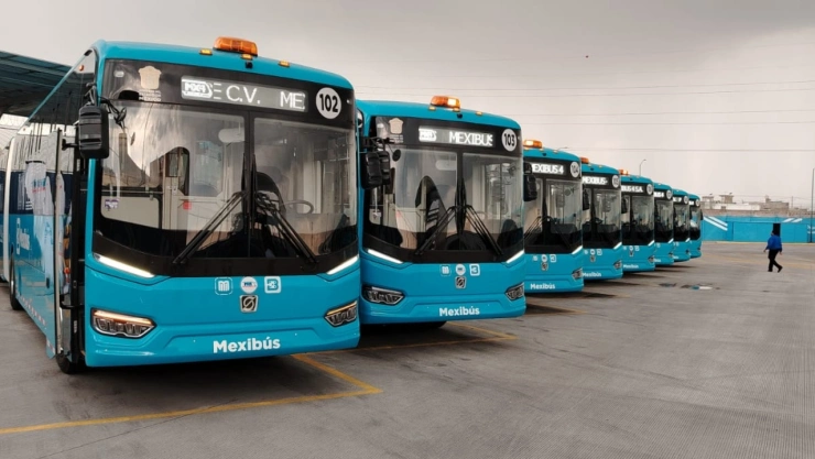 Autobuses de la línea 4 del Mexibús en el Edomex.