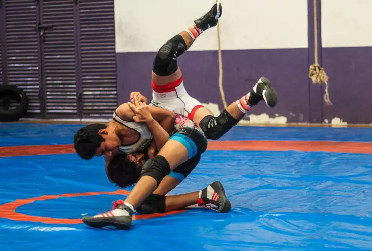 Siete morelenses a la etapa nacional de Lucha Olímpica