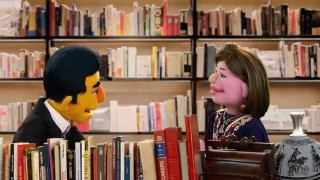 Los Peluches: Chóchil Tálvez busca en la librería Peina Neto un regalo para el Pejidente