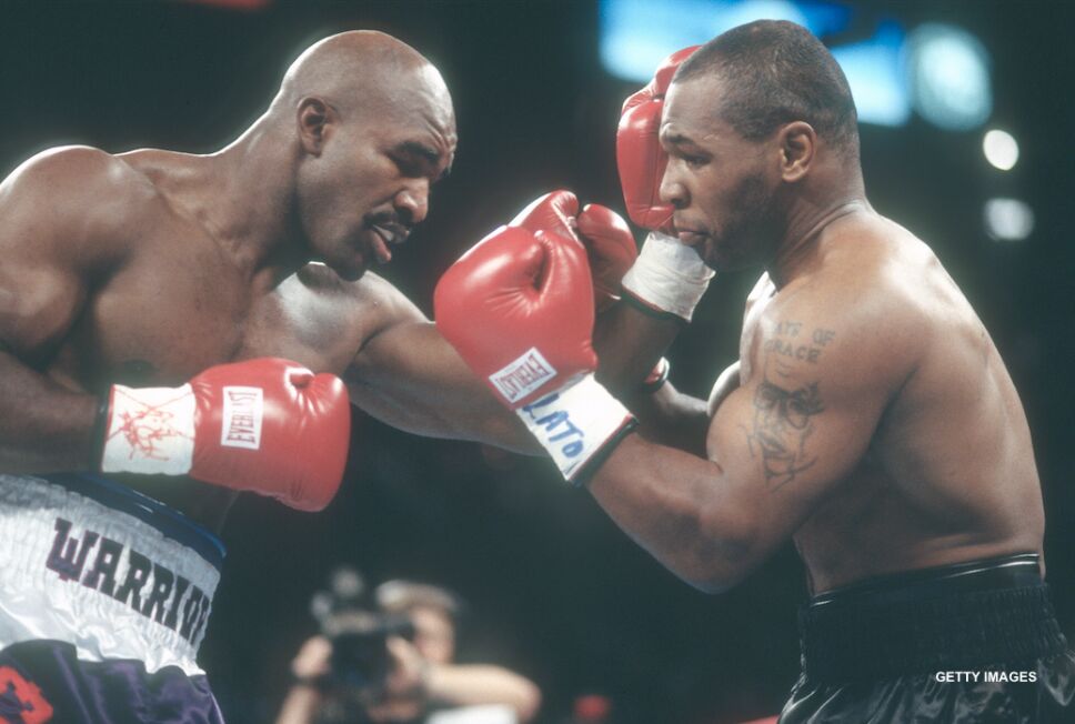 Mike Tyson protagonizó una de las escenas más emblemáticas del boxeo, le arrancó un pedazo de oreja a Evander Holyfield.