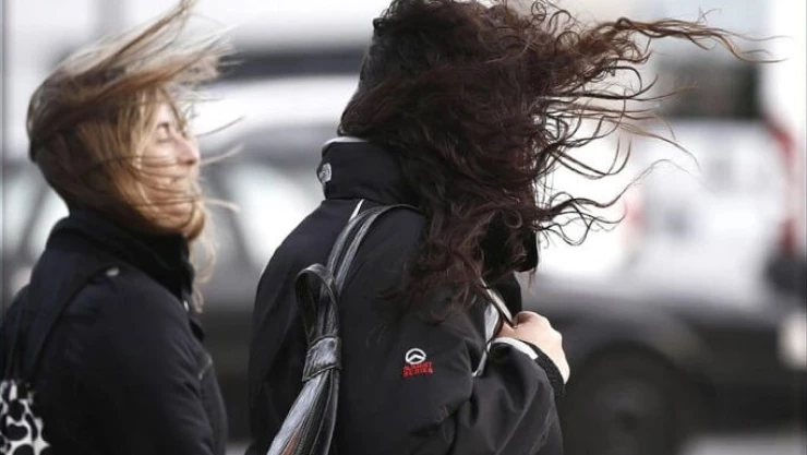 Activan alerta amarilla por fuertes vientos en CDMX.jpg