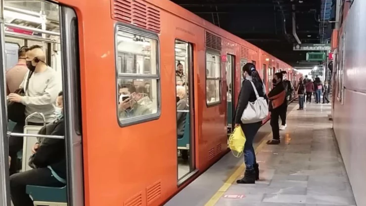 Metro CDMX retrasos 3 de agosto