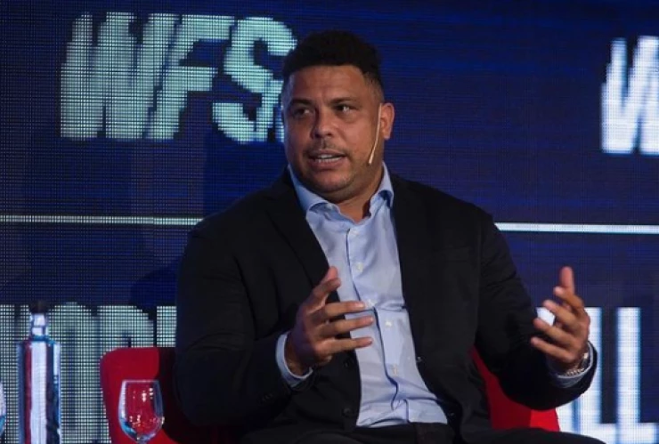 El exfutbolista Ronaldo Nazário en una conferencia