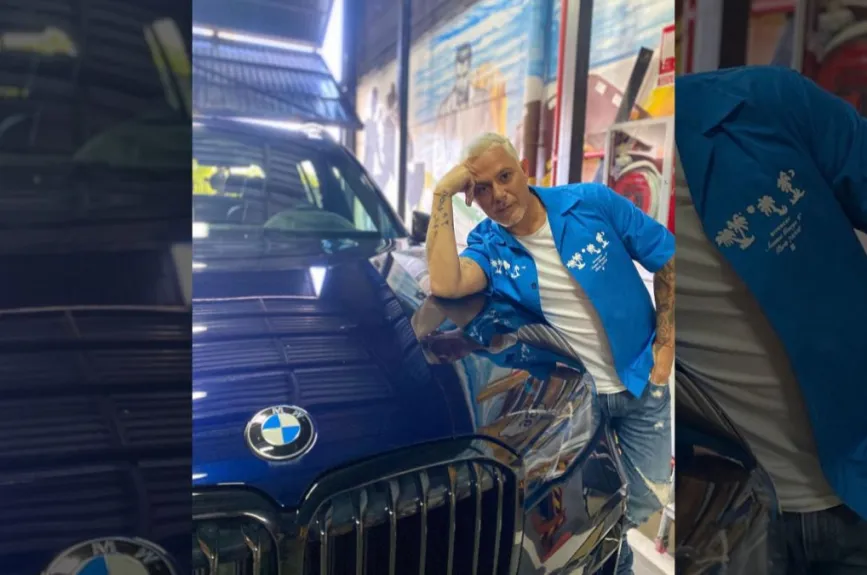 Alejandro y su auto.jpg