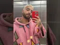 Maluma selfie en el espejo.jpg