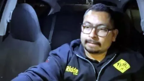 Rafa Wayne; conductor de Uber