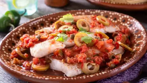 Pescado a la veracruzana.