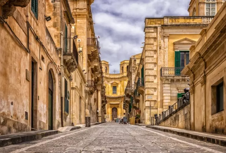 Italia ofrece comprar casas por un euro 2.jpg