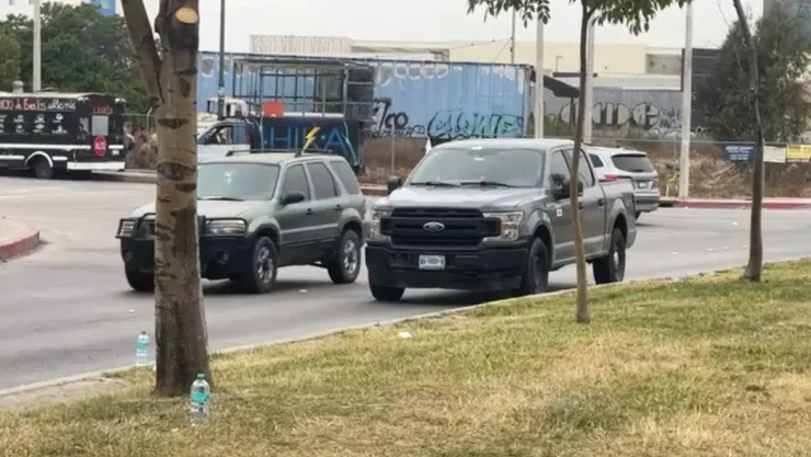 Tiroteo en camellón de Tijuana deja un herido; atacantes huyen en auto blanco