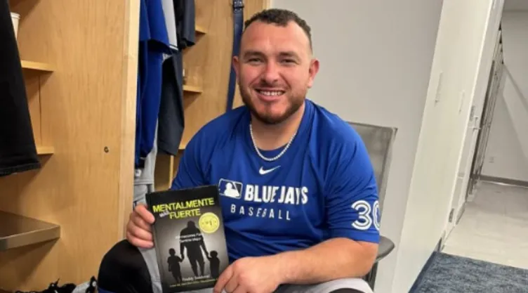 serie-mundial-sueldo-alejandro-kirk-toronto-blue-jays.jpg