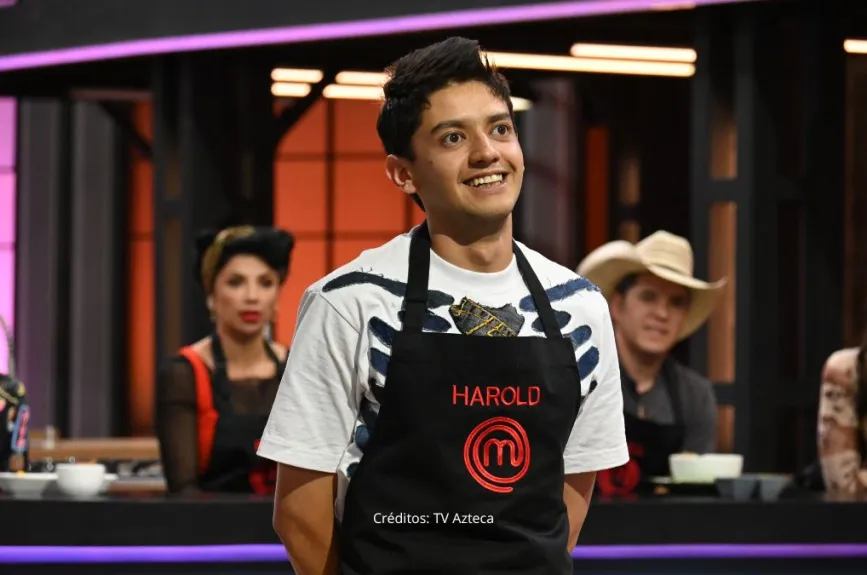 Harold preparó una tostada de robalo