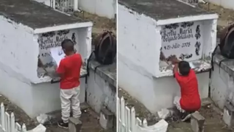 Video emotivo Niño lleva flores y sus calificaciones a la tumba de su mamá