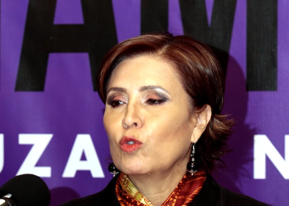 La titular de Sedesol, Rosario Robles, dijo que la Cruzada Nacional contra el Hambre no está muerta, sólo suspendida en las 14 entidades donde habrá comicios este año