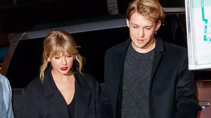 Taylor Swift y Joe Alwyn.jpg
