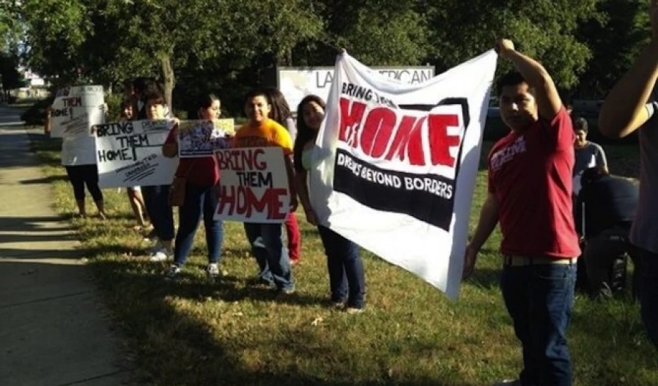 Liberan a 5 activistas dreamers