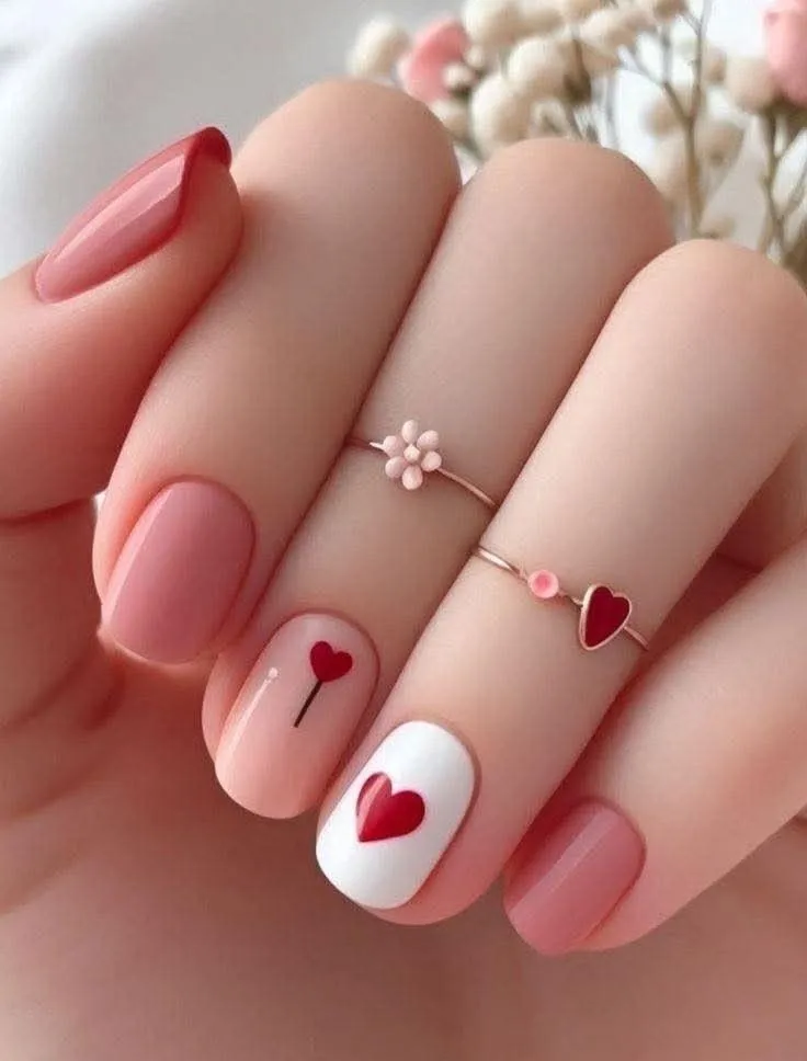 39 diseños de uñas que puedes usar en rubber y se verán elegantes: en cuadradas o almendradas