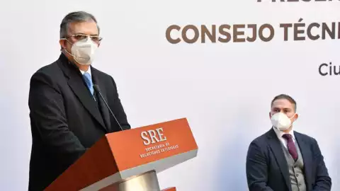 México debe tener su vacuna contra la COVID-19 en 2021: Ebrard