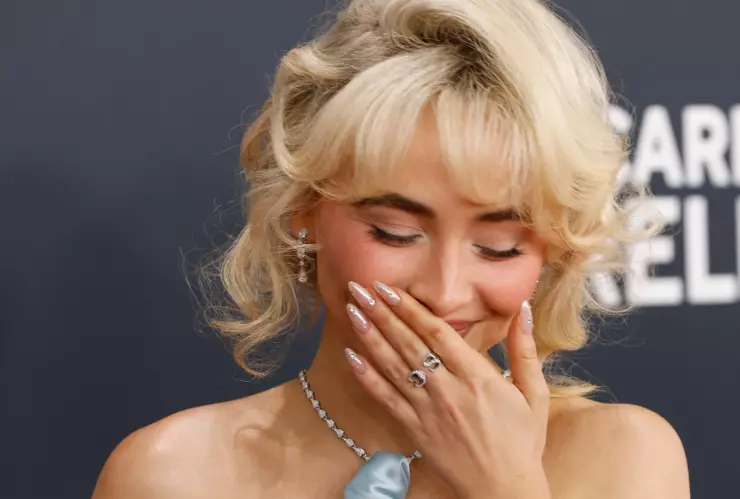Grammys 2025 Sabrina Carpenter