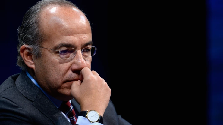 Felipe Calderón informa que dio positivo a la COVID-19