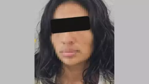 Detienen a mujer por ahogar a su bebé recién nacido en una cubeta
