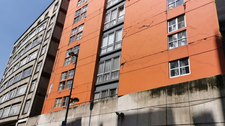 edificio dañado en el Centro por sismo.jpeg