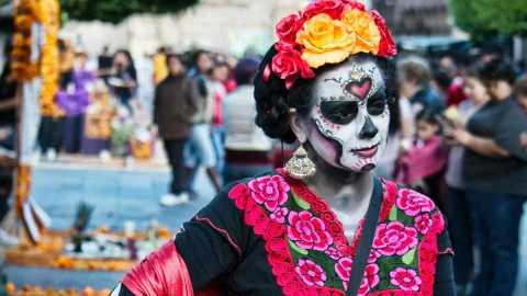 calles-centro-cdmx-venden-disfraces-halloween-dia-de-muertos