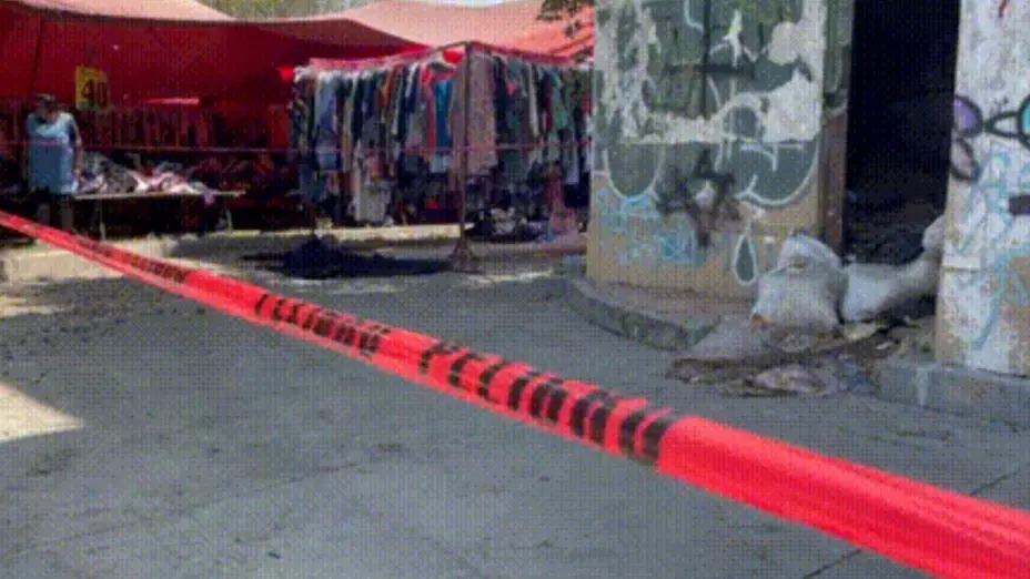 Abandonan cadáver junto a un tianguis en Azcapotzalco: Esto se sabe