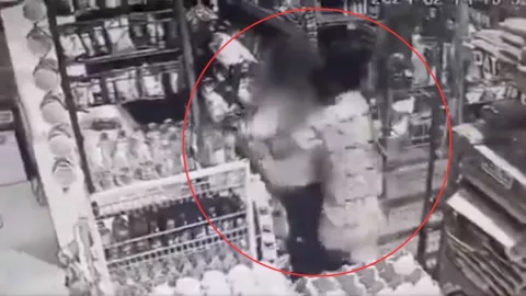 VIDEO: Graban agresión sexual de un joven a una mujer embarazada en Atlixco, Puebla