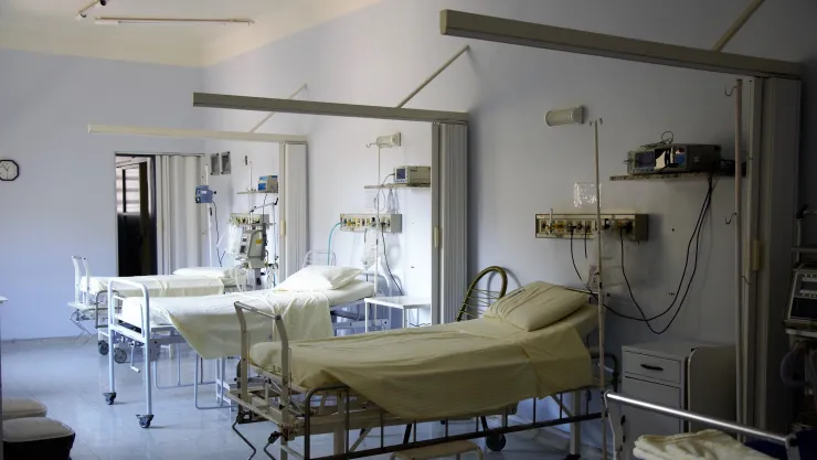 Hospitalizan a Roberto Carlos para una cirugía