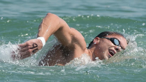 Daniel Delgadillo compite en aguas abiertas