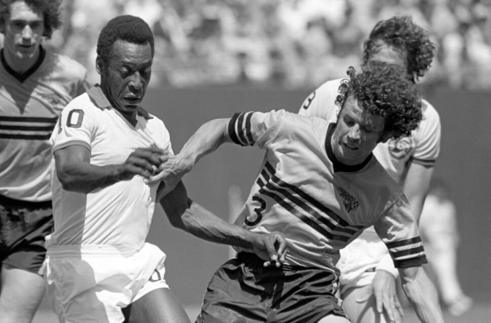 El Rey Pelé enfrentó a los legendarios Chicago Sting.