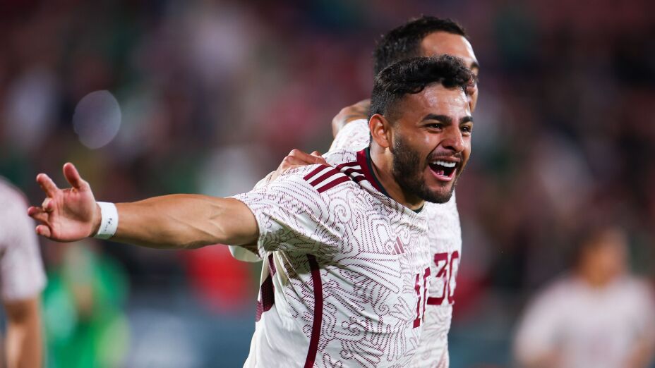 Alexis Vega celebrates a goal with the Mexican National Team against Iraq