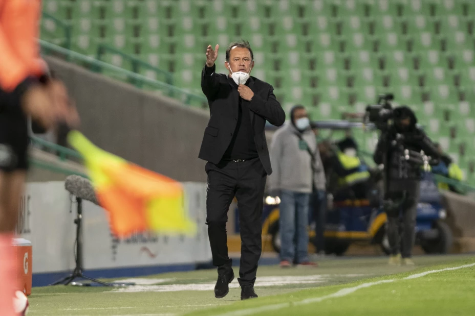 Liga BBVA MX Clausura GUARD1ANES 2021 Santos vs Cruz Azul