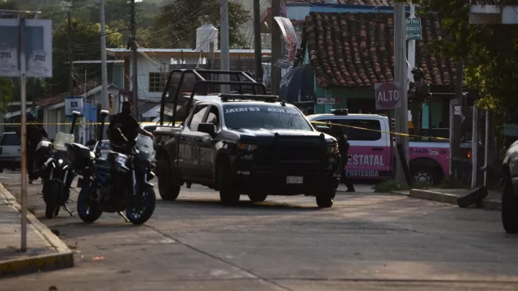 Hombre muerto y heridos en barrio Cruz Verde de Acayucan