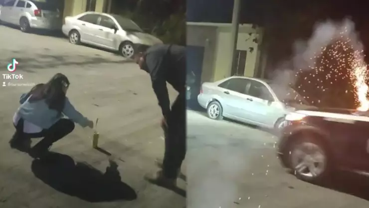 VIDEO Mujer lanza cohete en Año Nuevo y cae sobre una patrulla