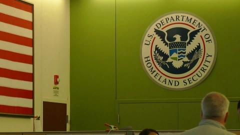 Estados Unidos mantiene en el limbo al Título 42; miles de migrantes esperan.