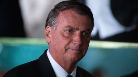La orden emitida por un juez del Tribunal Supremo señaló que los ayudantes de Jair Bolsonaro usaron recursos públicos para su beneficio personal.