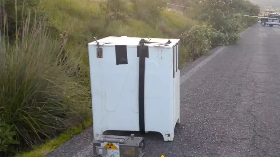 B003P6 fuente radiactiva.jpeg