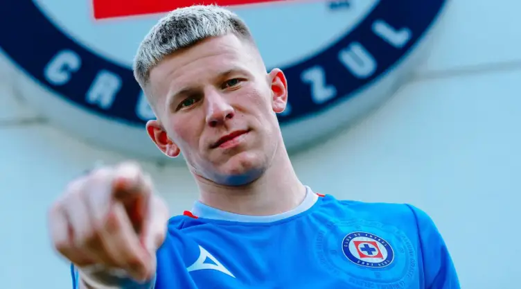 Mateusz Bogusz Cruz Azul