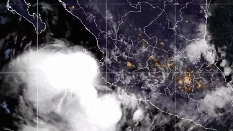 ¿Hacia dónde va la tormenta tropical “Raymond”? Últimos reportes sobre su trayectoria en México