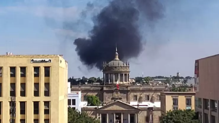 ÚLTIMA HORA Se reporta un incendio en una bodega de Guadalajara; columna de humo sorprende a tapatíos