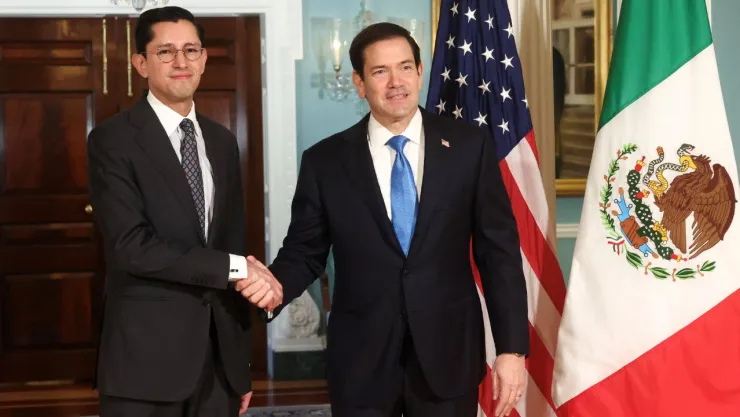 Canciller Roberto Velasco sostiene encuentro con Marco Rubio.