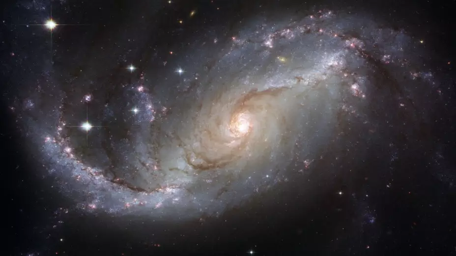 Telescopio-James-Webb-capta-a-un-monstruo-en-el-espacio-profundo