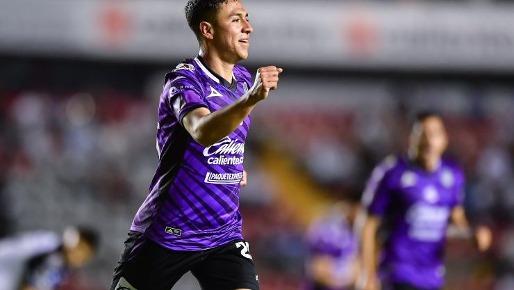 Andr&eacute;s Monta&ntilde;o festeja gol con Mazatl&aacute;n