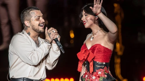 Ángela Aguilar y Christian Nodal confirman su romance.jpg