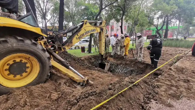 toma_clandestina_camellón_Azcapotzalco_Pemex.jpeg