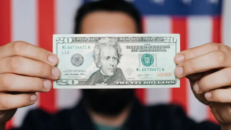 Precio del dólar en México sube por elecciones en Estados Unidos 2024; toca nivel no viste desde 2022